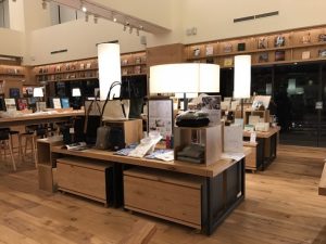 Factelier TSUTAYA BOOKSTORE信義店内の店舗